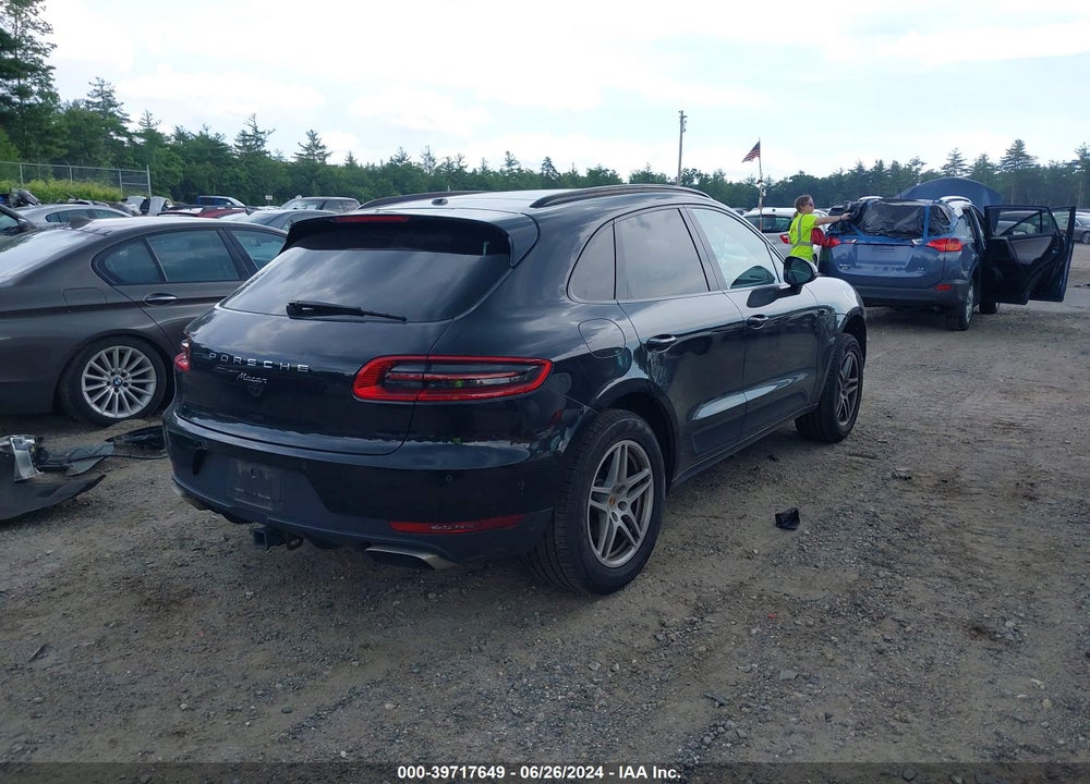 2018 PORSCHE MACAN VIN: WP1AA2A57JLB08847