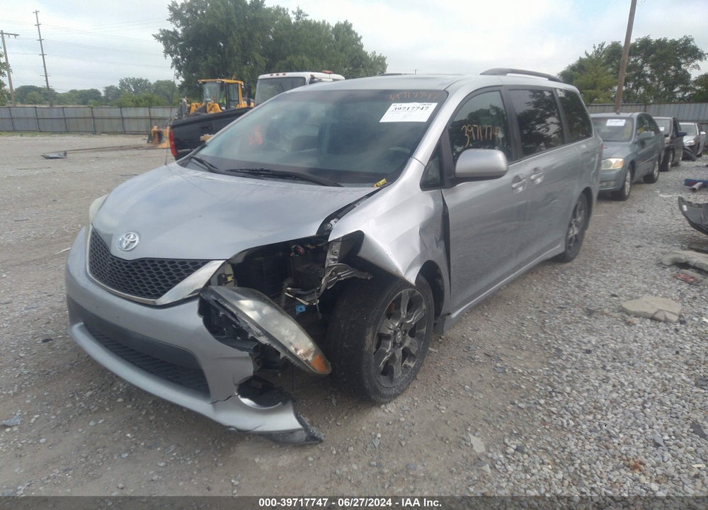 2012 TOYOTA SIENNA SE 8 PASSENGER VIN: 5TDXK3DC4CS238420