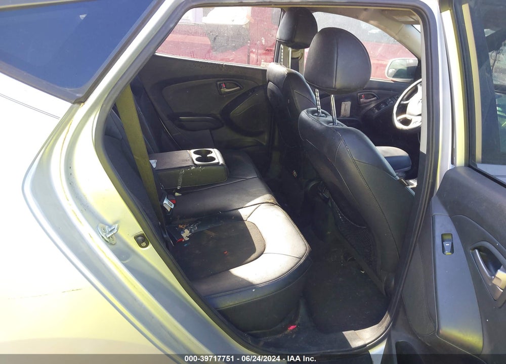 2014 HYUNDAI TUCSON SE VIN: KM8JU3AG4EU800060