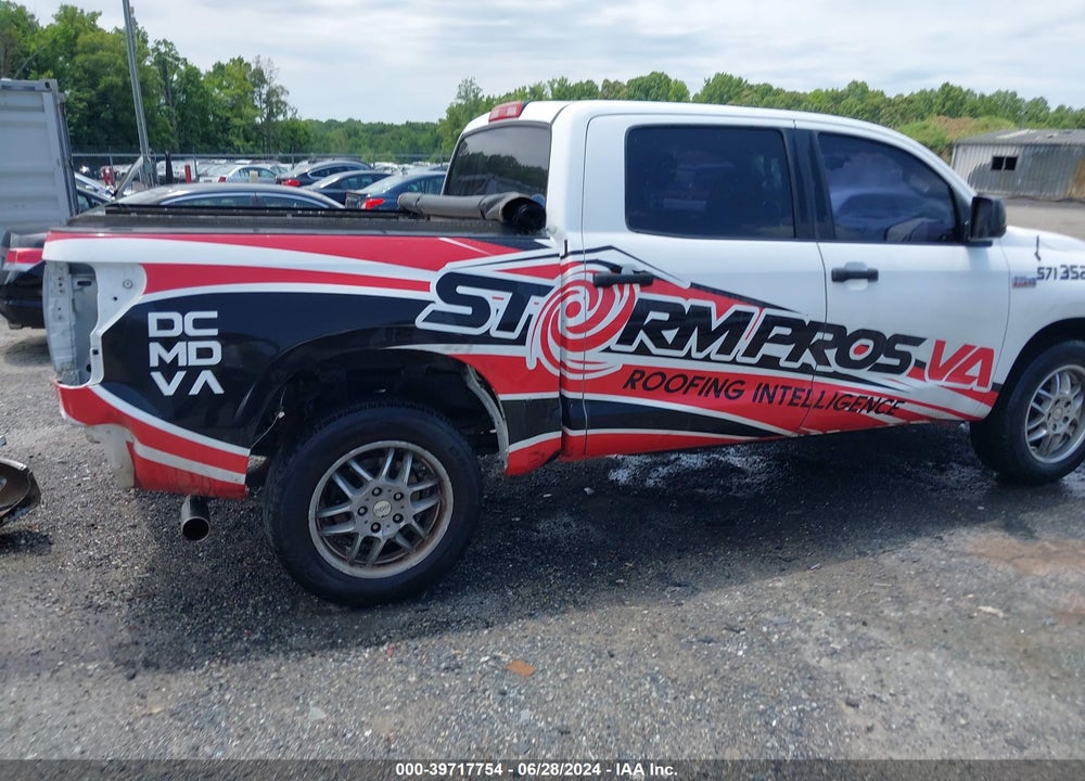 2011 TOYOTA TUNDRA GRADE 5.7L V8 VIN: 5TFEY5F19BX106839
