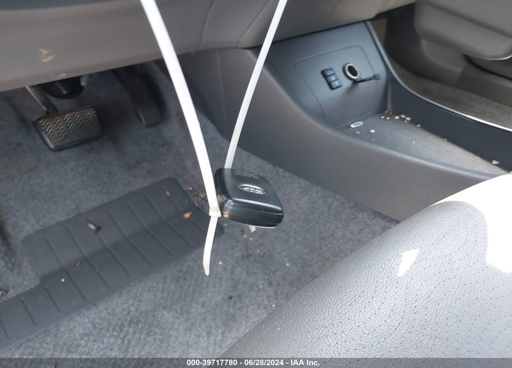 2010 TOYOTA PRIUS IV VIN: JTDKN3DU9A0105985