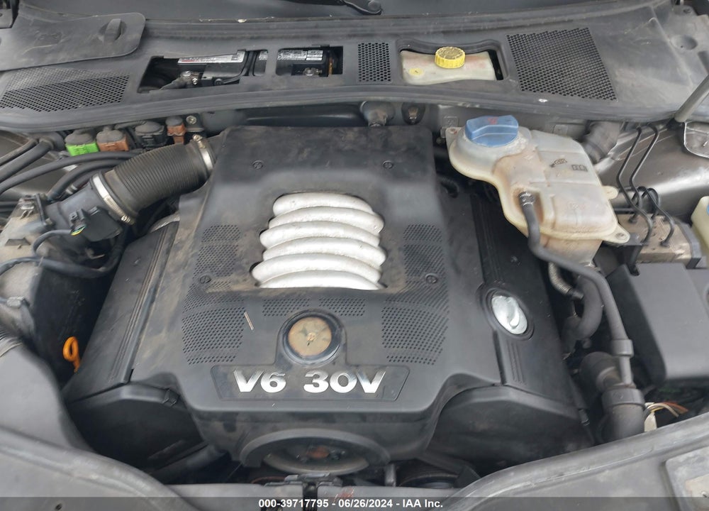 2003 VOLKSWAGEN PASSAT GLX VIN: WVWYH63B93E063388