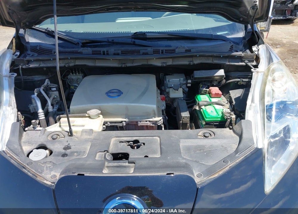 2015 NISSAN LEAF SV VIN: 1N4AZ0CP3FC304195