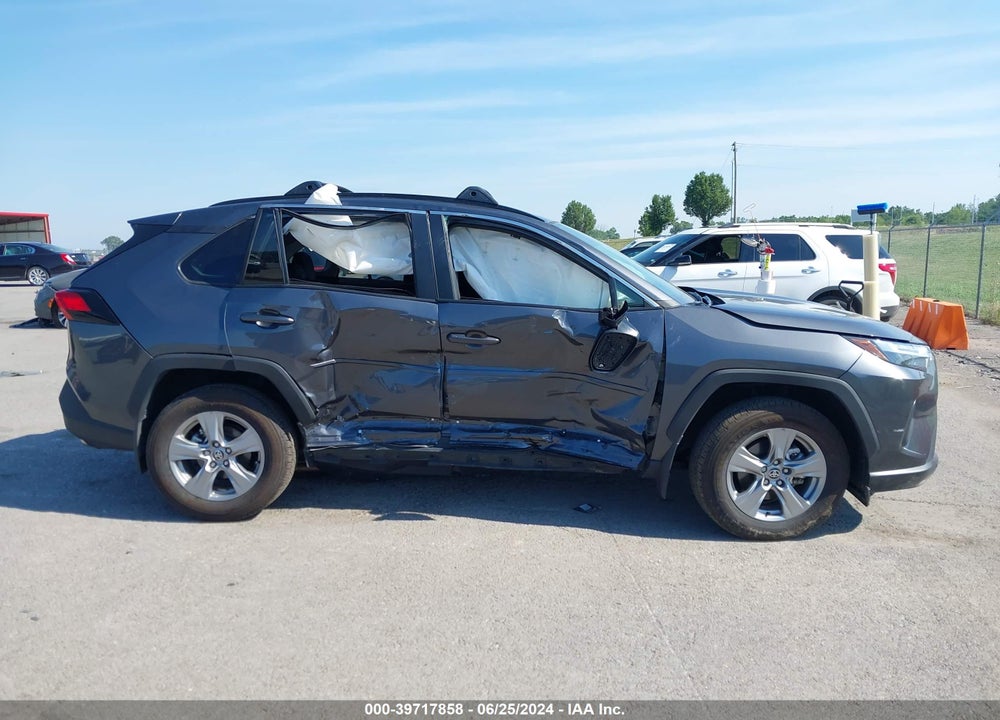 2024 TOYOTA RAV4 XLE VIN: 2T3P1RFV9RW431240