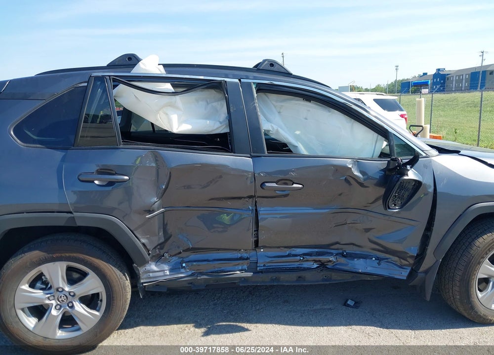 2024 TOYOTA RAV4 XLE VIN: 2T3P1RFV9RW431240