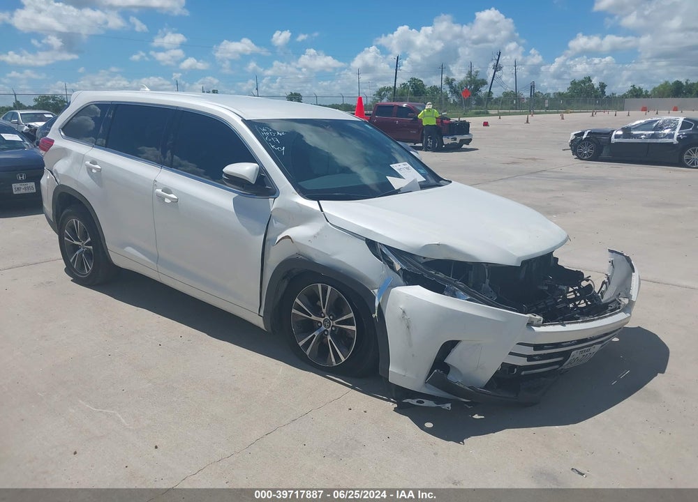 2017 TOYOTA HIGHLANDER LE PLUS VIN: 5TDZZRFH0HS194374