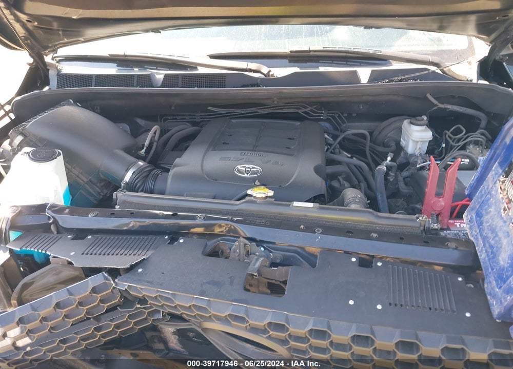 2017 TOYOTA TUNDRA LIMITED 5.7L V8 VIN: 5TFHY5F18HX654000