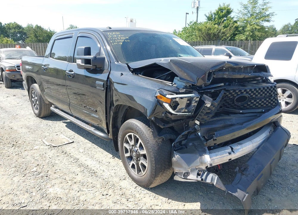 2017 TOYOTA TUNDRA LIMITED 5.7L V8 VIN: 5TFHY5F18HX654000