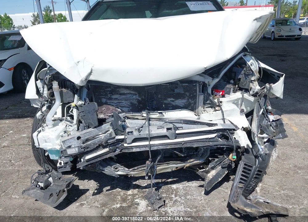 2018 TOYOTA HIGHLANDER LE PLUS VIN: 5TDZZRFH6JS278446