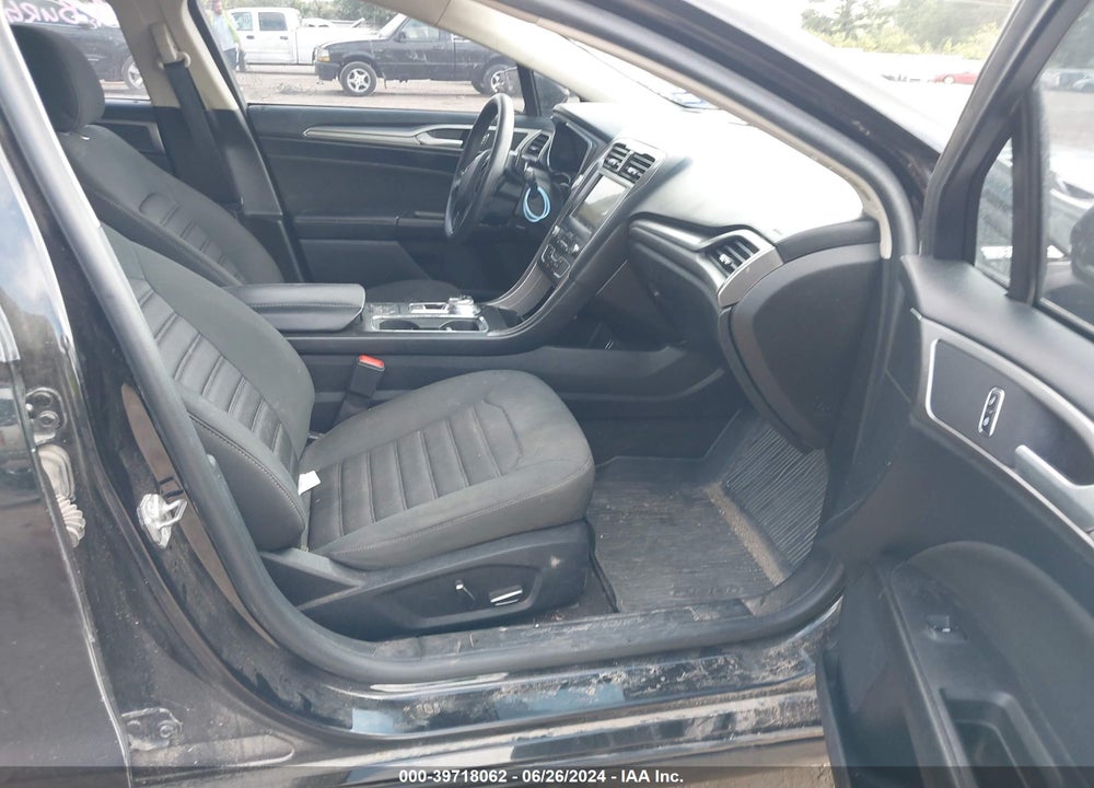 2019 FORD FUSION SE VIN: 3FA6P0HD3KR215510