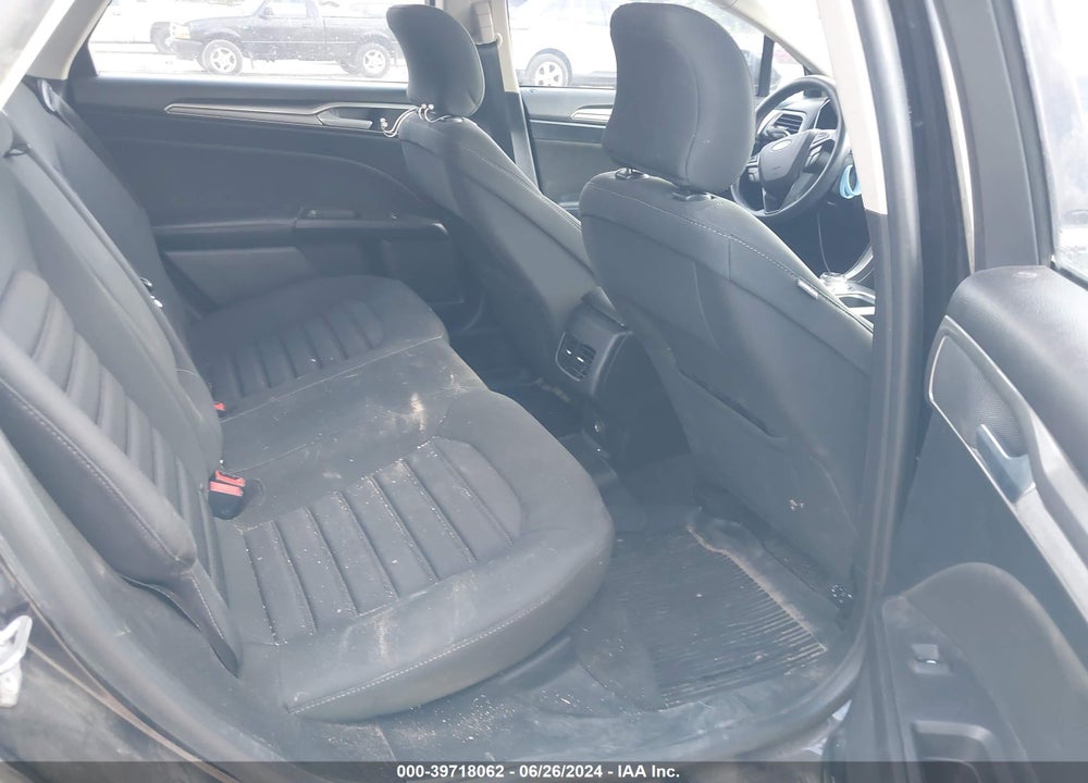 2019 FORD FUSION SE VIN: 3FA6P0HD3KR215510