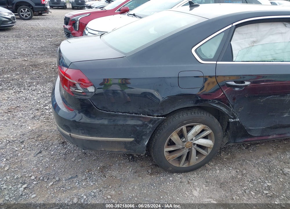 2018 VOLKSWAGEN PASSAT 2.0T SE VIN: 1VWBA7A38JC042307