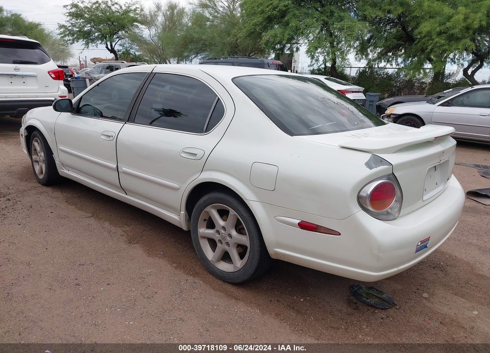 2002 NISSAN MAXIMA SE VIN: JN1DA31D82T420501