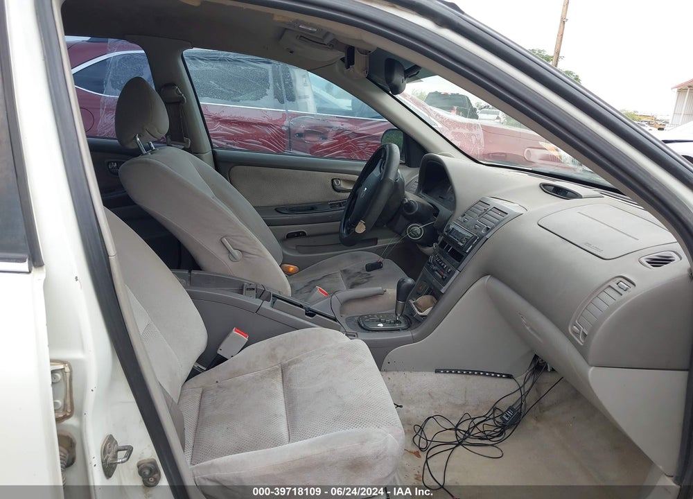 2002 NISSAN MAXIMA SE VIN: JN1DA31D82T420501