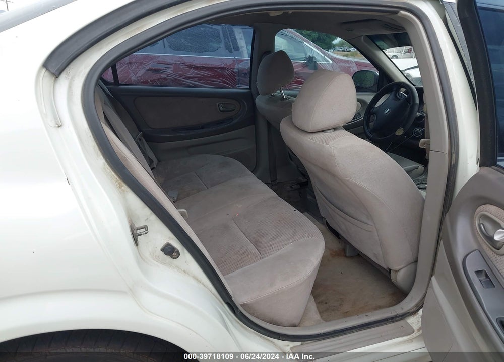 2002 NISSAN MAXIMA SE VIN: JN1DA31D82T420501