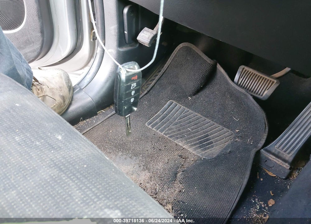 2014 KIA SORENTO LX VIN: 5XYKT4A6XEG436219