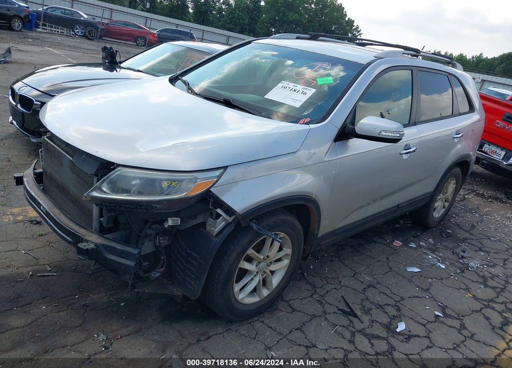 2014 KIA SORENTO LX VIN: 5XYKT4A6XEG436219