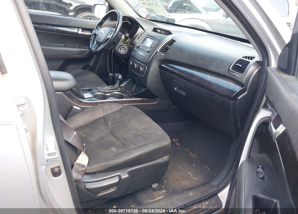 2014 KIA SORENTO LX VIN: 5XYKT4A6XEG436219