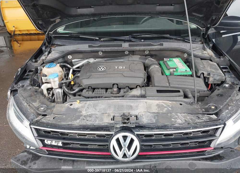 2015 VOLKSWAGEN JETTA 1.8T SE VIN: 3VWD17AJ0FM225407