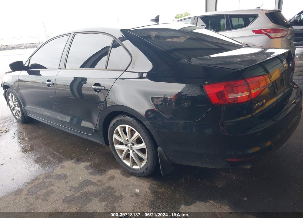 2015 VOLKSWAGEN JETTA 1.8T SE VIN: 3VWD17AJ0FM225407
