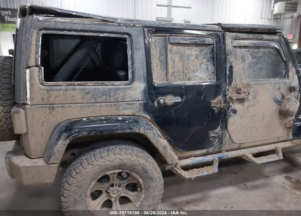 2015 JEEP WRANGLER UNLIMITED SAHARA VIN: 1C4HJWEG5FL653908