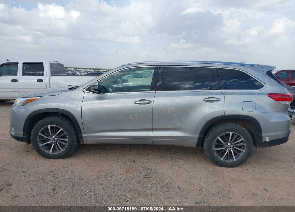 2017 TOYOTA HIGHLANDER XLE VIN: 5TDKZRFH8HS509455