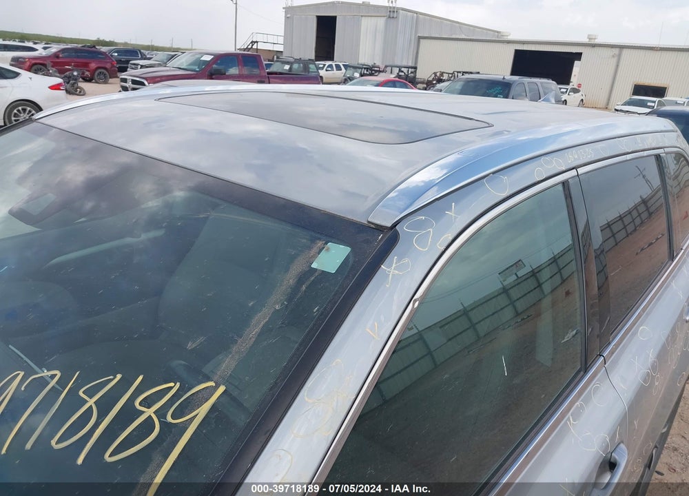 2017 TOYOTA HIGHLANDER XLE VIN: 5TDKZRFH8HS509455