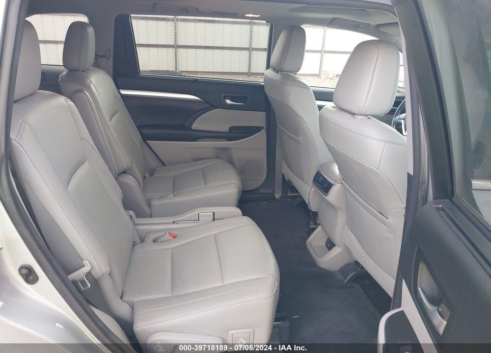 2017 TOYOTA HIGHLANDER XLE VIN: 5TDKZRFH8HS509455