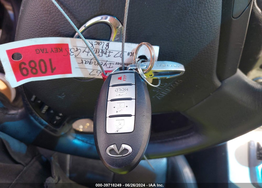 2007 INFINITI G35X VIN: JNKBV61F17M807807