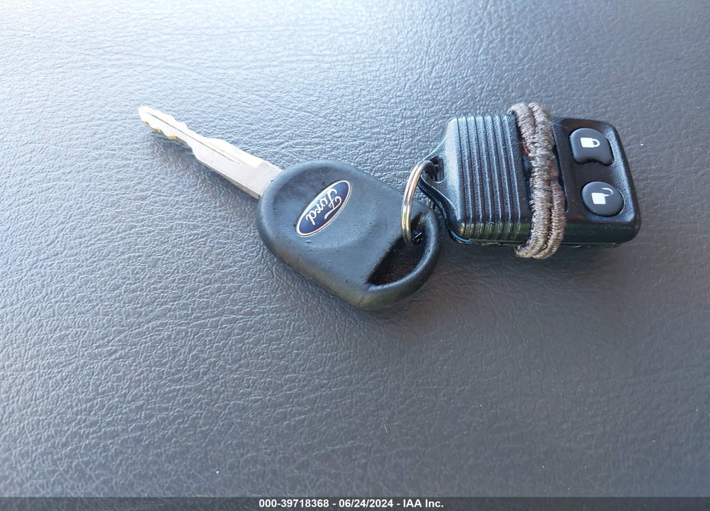 2003 FORD EXPLORER XLS VIN: 1FMZU72K93ZA32198