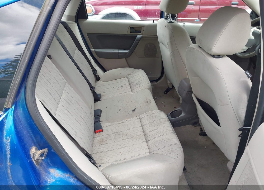 2010 FORD FOCUS SE VIN: 1FAHP3FN1AW231108