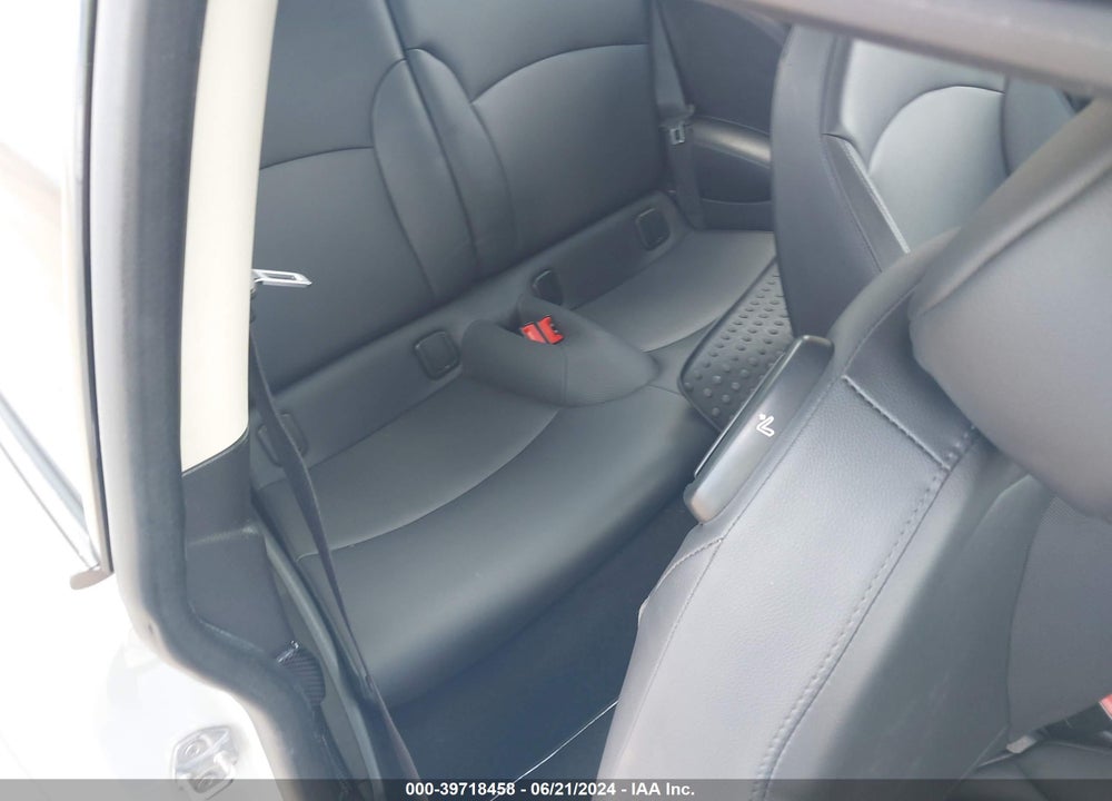 2012 MINI COOPER S VIN: WMWSV3C57CT385334