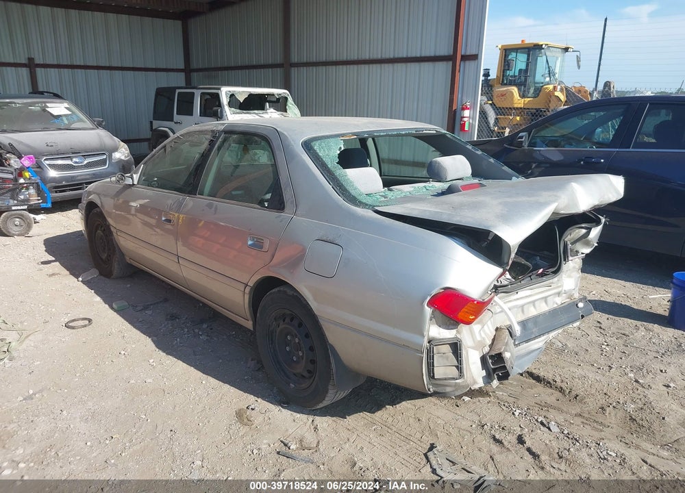 2001 TOYOTA CAMRY LE VIN: 4T1BG22K01U041703