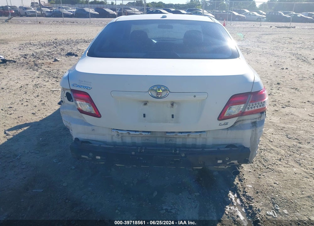 2011 TOYOTA CAMRY LE VIN: 4T1BF3EK1BU689380