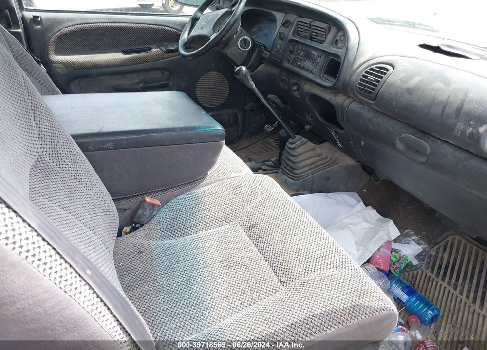 2000 DODGE RAM 2500 ST VIN: 3B7KF2362YG125320