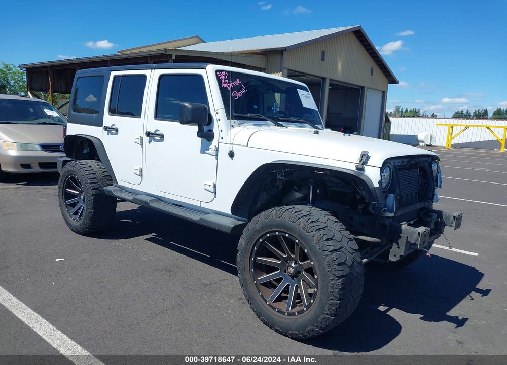 2013 JEEP WRANGLER UNLIMITED SAHARA VIN: 1C4BJWEG5DL561409