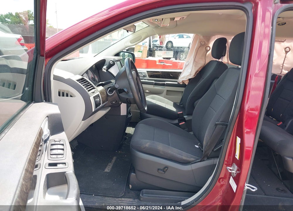2010 DODGE GRAND CARAVAN CREW VIN: 2D4RN6DXXAR462725