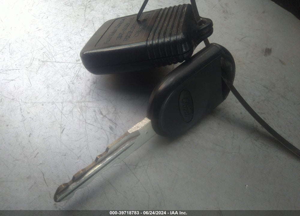 2007 FORD FOCUS S/SE/SES VIN: 1FAFP34N07W111318
