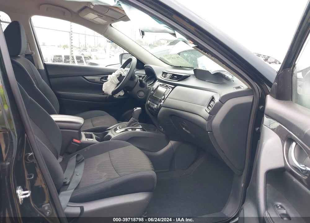 2019 NISSAN ROGUE SV VIN: 5N1AT2MT4KC711919