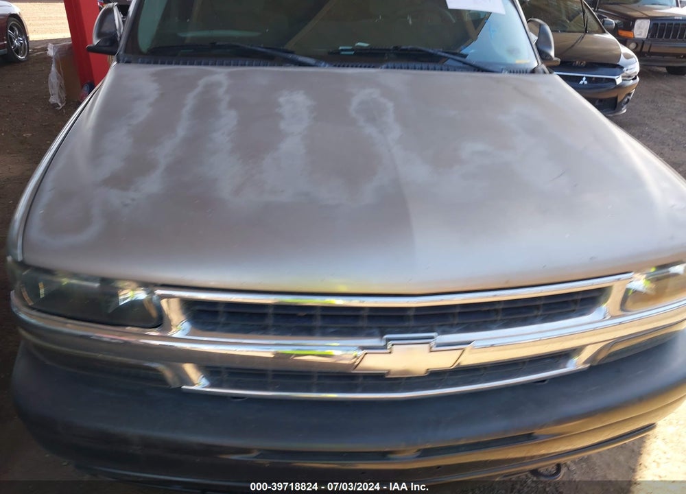 2002 CHEVROLET TAHOE LS VIN: 1GNEK13Z52R134623