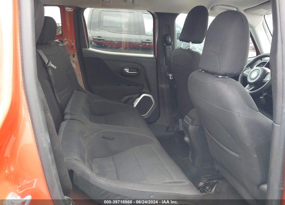2018 JEEP RENEGADE LATITUDE FWD VIN: ZACCJABBXJPJ48180