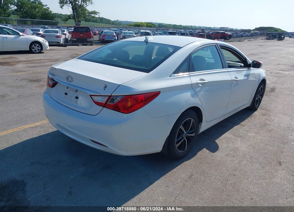 2013 HYUNDAI SONATA GLS VIN: 5NPEB4AC1DH520412