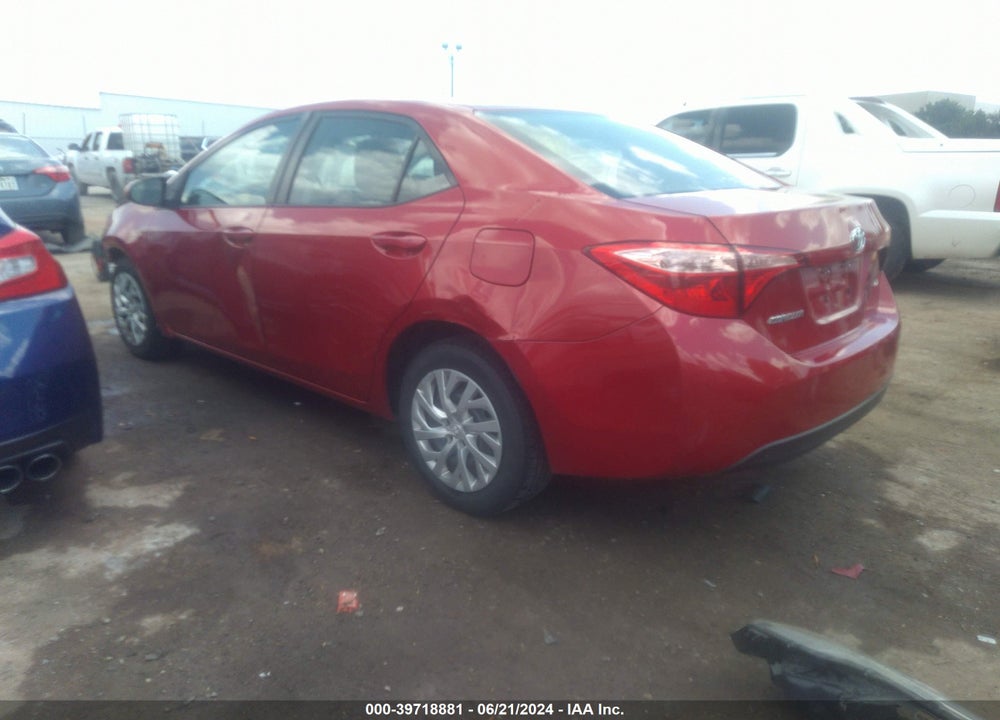 2018 TOYOTA COROLLA LE VIN: 5YFBURHE9JP842571