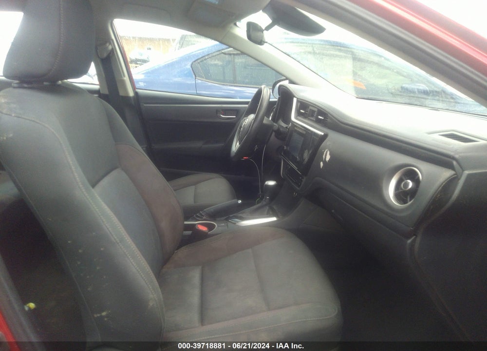 2018 TOYOTA COROLLA LE VIN: 5YFBURHE9JP842571