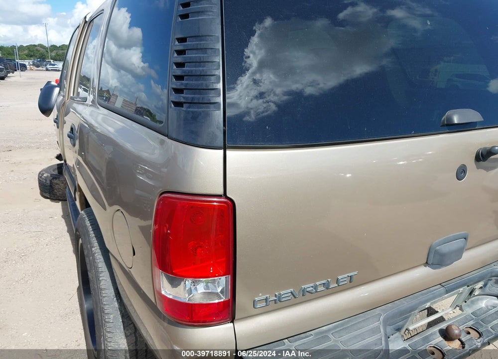 2005 CHEVROLET TAHOE LS VIN: 1GNEC13V75R243860