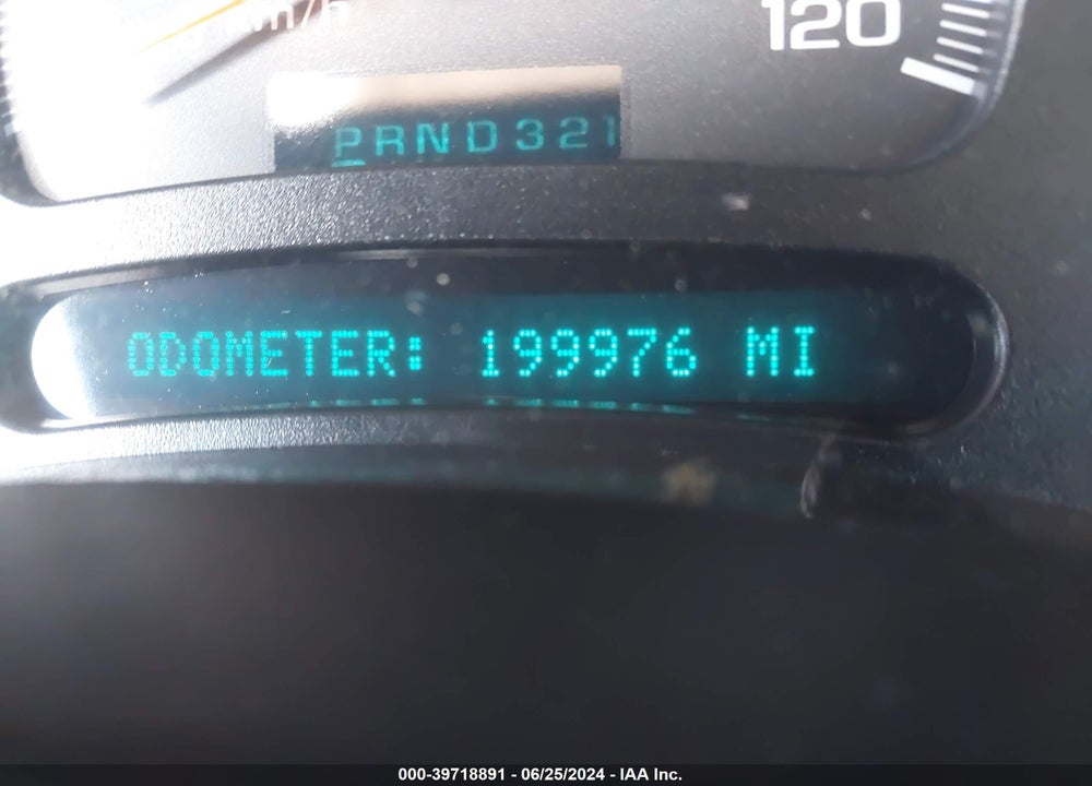 2005 CHEVROLET TAHOE LS VIN: 1GNEC13V75R243860