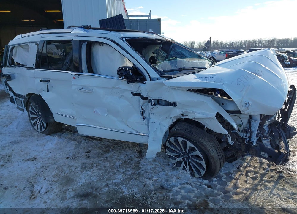 2022 LINCOLN NAVIGATOR RESERVE VIN: 5LMJJ2LT5NEL18119