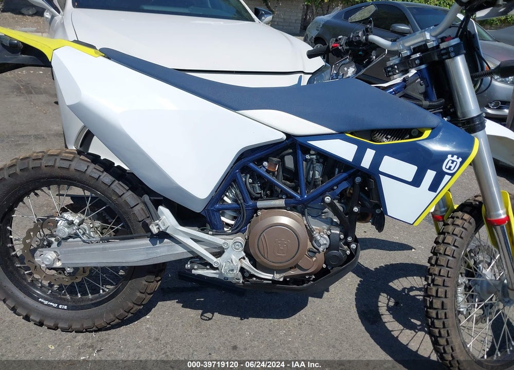 2023 HUSQVARNA 701 ENDURO VIN: VBKUEV402PM743741