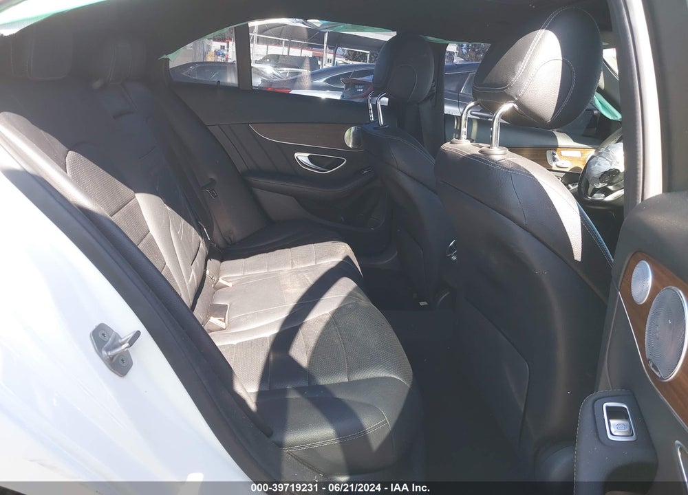 2019 MERCEDES-BENZ C 300 VIN: WDDWF8DB9KR504599