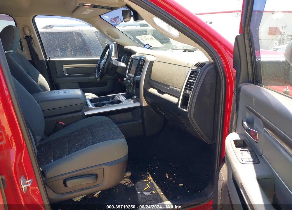 2017 RAM 1500 VIN: 3C6RR7LT8HG511837